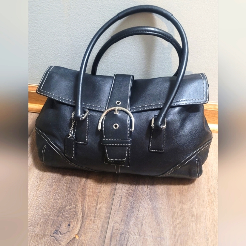 Coach Vintage Leather Hampton Soho Handbag Black .